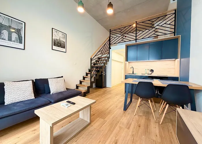 Airport With Mezzanine By Bookinghost * Wrocław