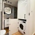 Apartamento Airport With Mezzanine By Bookinghost