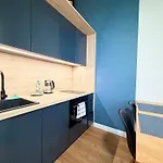 Airport With Mezzanine By Bookinghost Apartamento